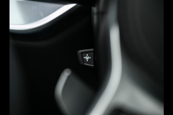 BMW X5 xDRIVE 50e | M-SPORT PRO | SKY LOUNGE | ICONIC GLOW | SHADOW LINE | COMFORT ACCESS | LUCHTVERING | ACTIVE CRUISE | MEMORY SEATS