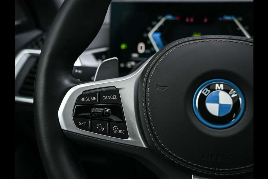 BMW X5 xDRIVE 50e | M-SPORT PRO | SKY LOUNGE | ICONIC GLOW | SHADOW LINE | COMFORT ACCESS | LUCHTVERING | ACTIVE CRUISE | MEMORY SEATS