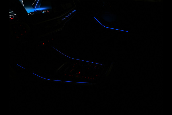 BMW X5 xDRIVE 50e | M-SPORT PRO | SKY LOUNGE | ICONIC GLOW | SHADOW LINE | COMFORT ACCESS | LUCHTVERING | ACTIVE CRUISE | MEMORY SEATS