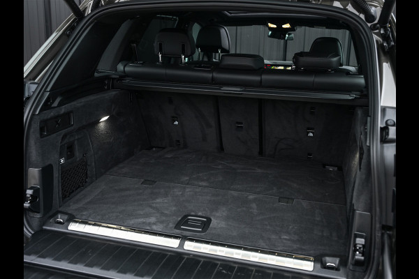 BMW X5 xDRIVE 50e | M-SPORT PRO | SKY LOUNGE | ICONIC GLOW | SHADOW LINE | COMFORT ACCESS | LUCHTVERING | ACTIVE CRUISE | MEMORY SEATS