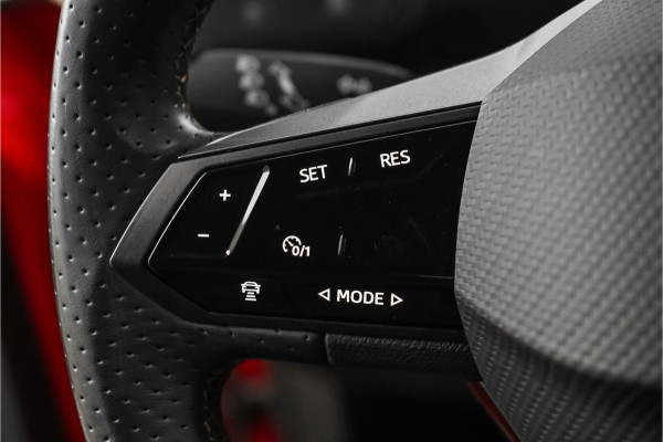 CUPRA Born Essential 62 kWh CarPlay Camera ACC