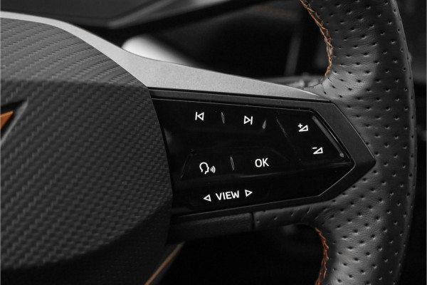 CUPRA Born Essential 62 kWh CarPlay Camera ACC