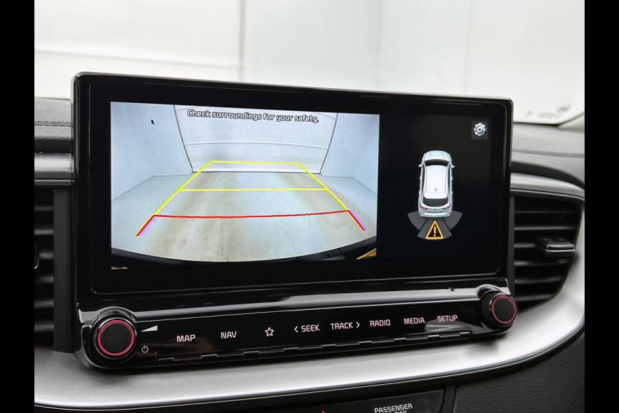 Kia Ceed Sportswagon 1.5 T-GDi DynamicLine (NAVIGATIE, CARPLAY, CAMERA, AFNEEMBARE TREKHAAK, PARKEERSENSOREN, GOED ONDERHOUDEN)