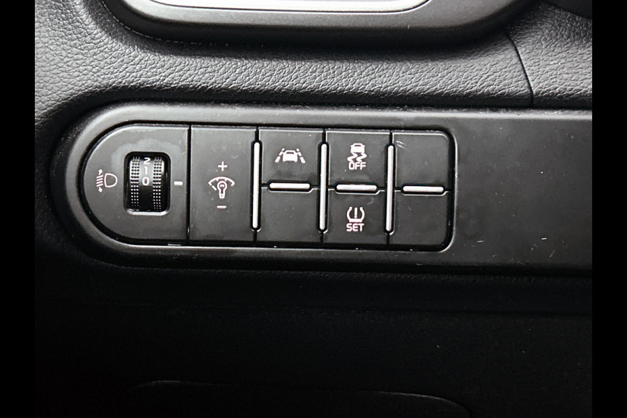 Kia Ceed Sportswagon 1.5 T-GDi DynamicLine (NAVIGATIE, CARPLAY, CAMERA, AFNEEMBARE TREKHAAK, PARKEERSENSOREN, GOED ONDERHOUDEN)