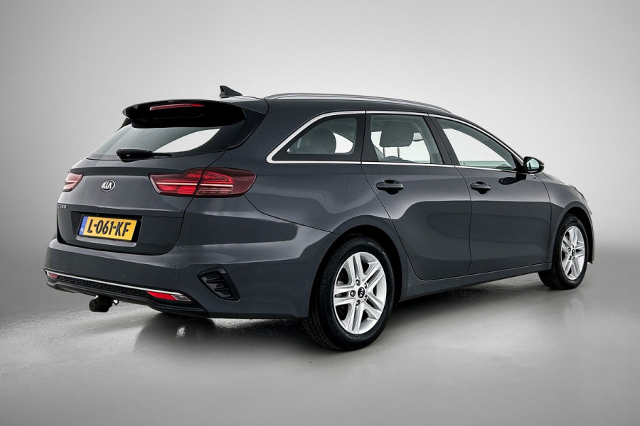 Kia Ceed Sportswagon 1.5 T-GDi DynamicLine (NAVIGATIE, CARPLAY, CAMERA, AFNEEMBARE TREKHAAK, PARKEERSENSOREN, GOED ONDERHOUDEN)