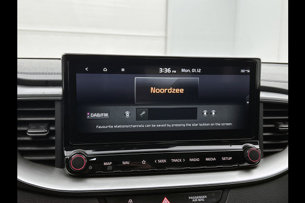 Kia Ceed Sportswagon 1.5 T-GDi DynamicLine (NAVIGATIE, CARPLAY, CAMERA, AFNEEMBARE TREKHAAK, PARKEERSENSOREN, GOED ONDERHOUDEN)