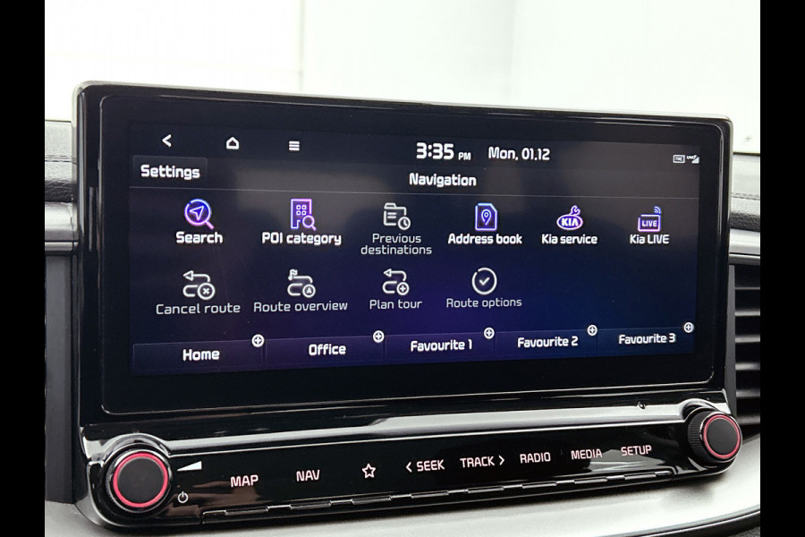 Kia Ceed Sportswagon 1.5 T-GDi DynamicLine (NAVIGATIE, CARPLAY, CAMERA, AFNEEMBARE TREKHAAK, PARKEERSENSOREN, GOED ONDERHOUDEN)