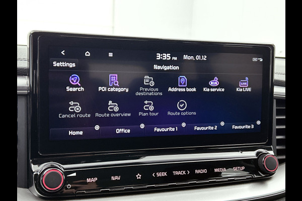 Kia Ceed Sportswagon 1.5 T-GDi DynamicLine (NAVIGATIE, CARPLAY, CAMERA, AFNEEMBARE TREKHAAK, PARKEERSENSOREN, GOED ONDERHOUDEN)