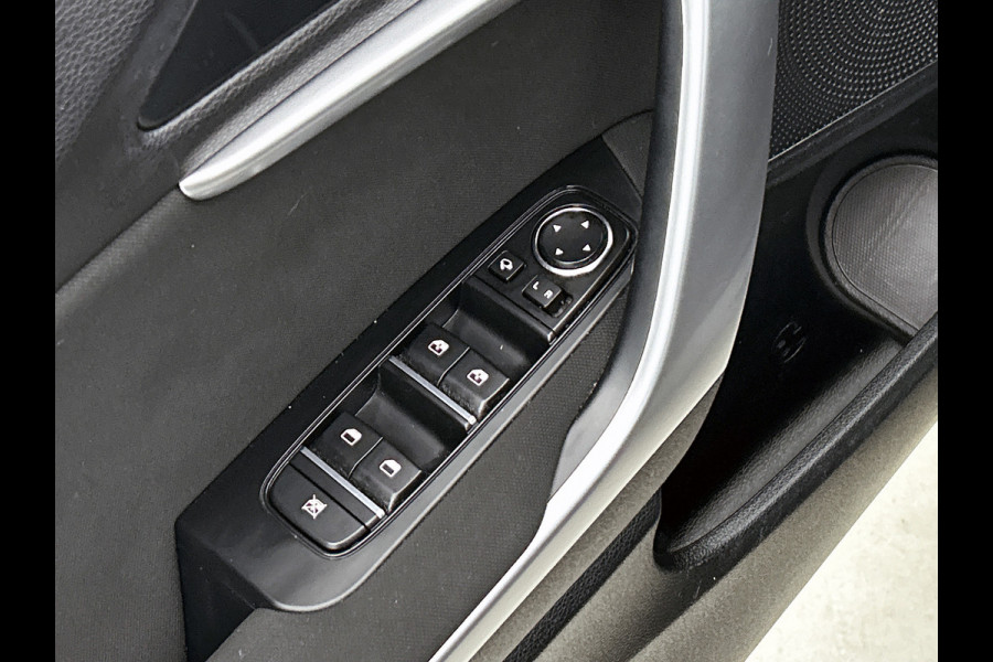 Kia Ceed Sportswagon 1.5 T-GDi DynamicLine (NAVIGATIE, CARPLAY, CAMERA, AFNEEMBARE TREKHAAK, PARKEERSENSOREN, GOED ONDERHOUDEN)