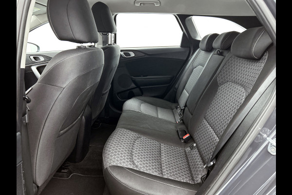 Kia Ceed Sportswagon 1.5 T-GDi DynamicLine (NAVIGATIE, CARPLAY, CAMERA, AFNEEMBARE TREKHAAK, PARKEERSENSOREN, GOED ONDERHOUDEN)