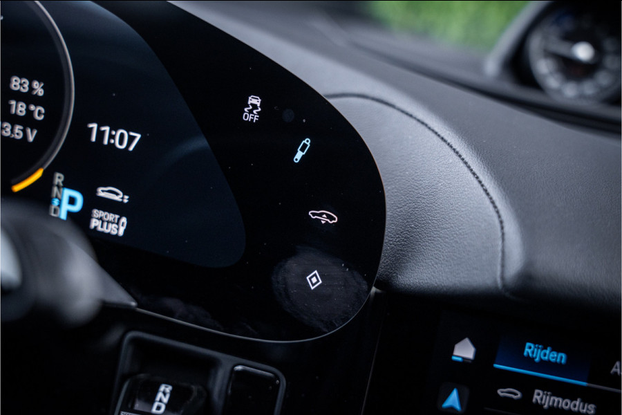 Porsche Taycan Cross Turismo 4 93 kWh - 1e eig | Origineel NL | Sport Chrono + | Panorama | Memory