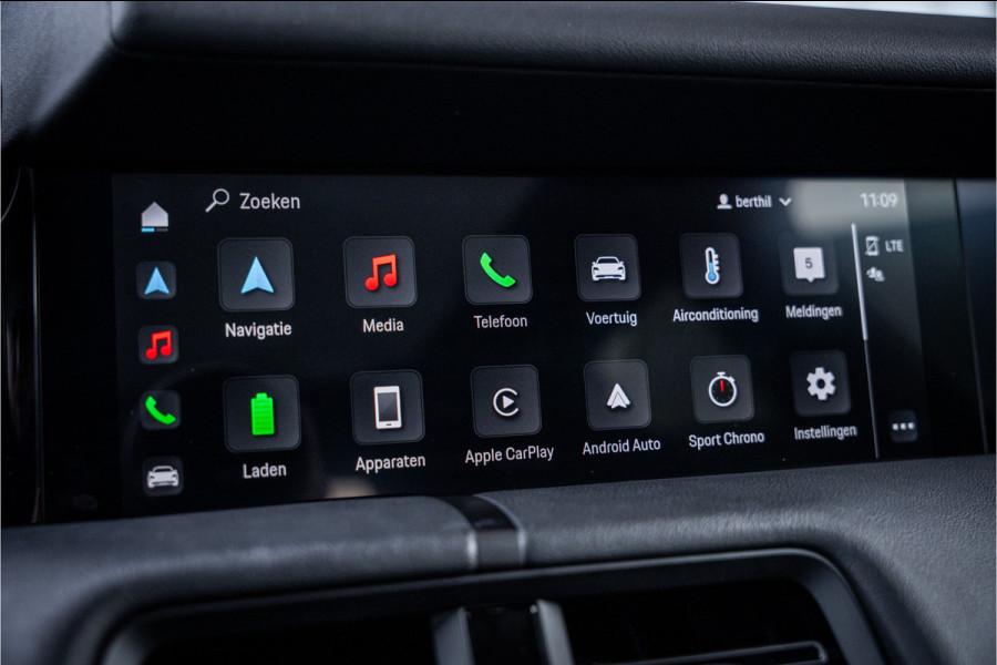 Porsche Taycan Cross Turismo 4 93 kWh - 1e eig | Origineel NL | Sport Chrono + | Panorama | Memory