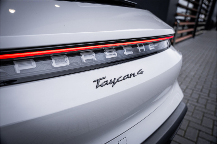 Porsche Taycan Cross Turismo 4 93 kWh - 1e eig | Origineel NL | Sport Chrono + | Panorama | Memory
