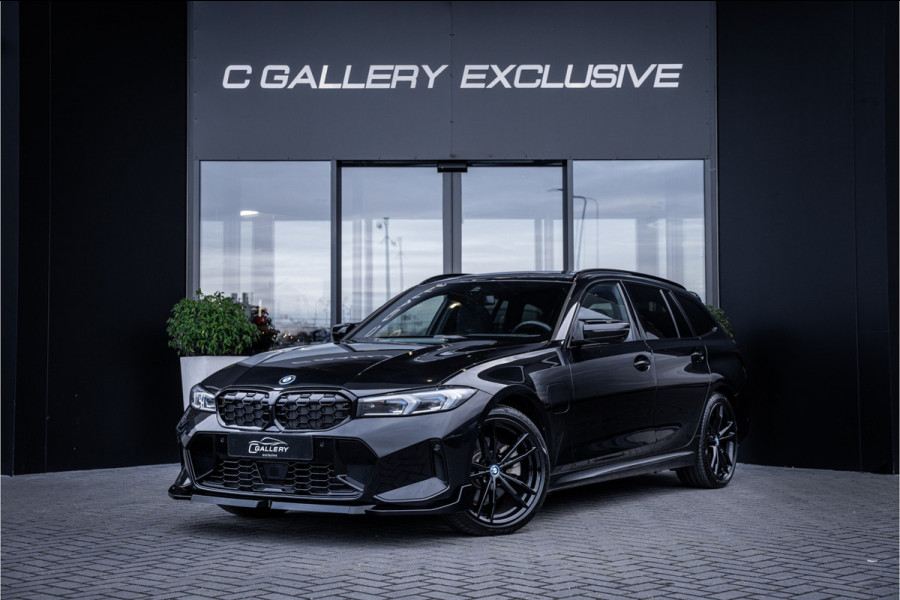 BMW 3 Serie Touring 330e xDrive - M Sport/ performance | Panorama | H&K | Memory | 360 Camera | HUD