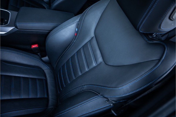 BMW 3 Serie Touring 330e xDrive - M Sport/ performance | Panorama | H&K | Memory | 360 Camera | HUD