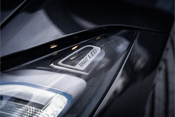 BMW 3 Serie Touring 330e xDrive - M Sport/ performance | Panorama | H&K | Memory | 360 Camera | HUD