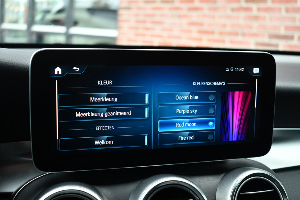 Mercedes-Benz GLC 200 4matic AMG line Trekhaak Night 20inch