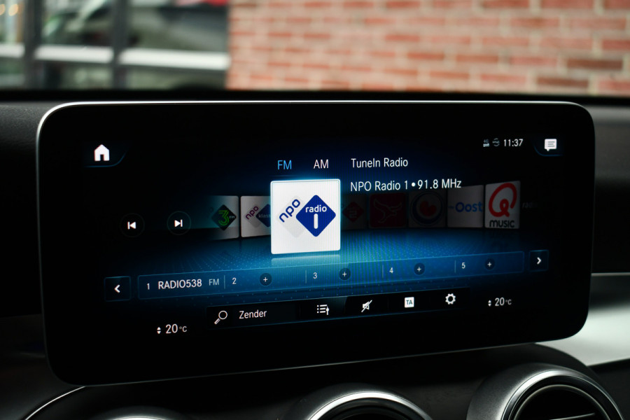 Mercedes-Benz GLC 200 4matic AMG line Trekhaak Night 20inch