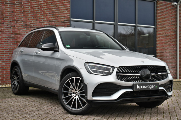 Mercedes-Benz GLC 200 4matic AMG line Trekhaak Night 20inch