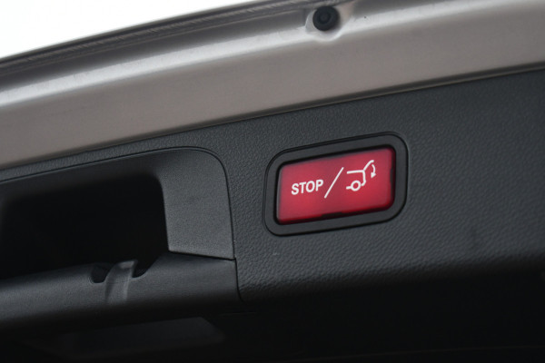 Mercedes-Benz GLC 200 4matic AMG line Trekhaak Night 20inch