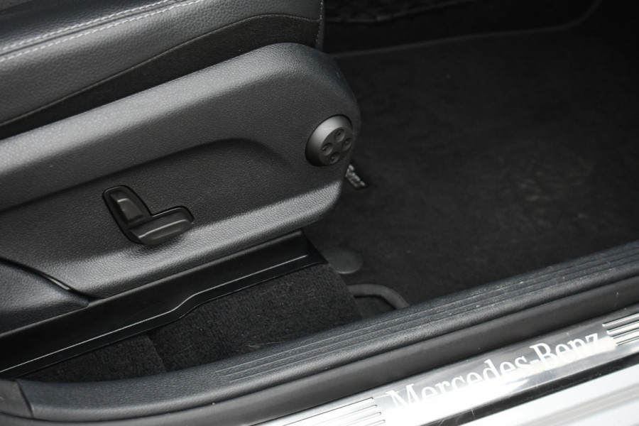 Mercedes-Benz GLC 200 4matic AMG line Trekhaak Night 20inch