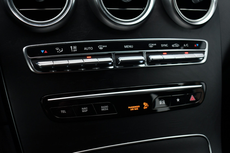 Mercedes-Benz GLC 200 4matic AMG line Trekhaak Night 20inch