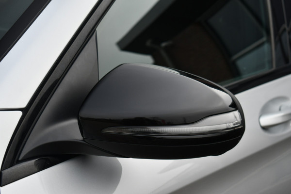 Mercedes-Benz GLC 200 4matic AMG line Trekhaak Night 20inch