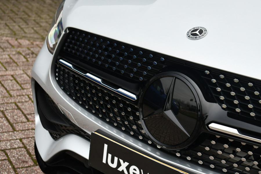 Mercedes-Benz GLC 200 4matic AMG line Trekhaak Night 20inch