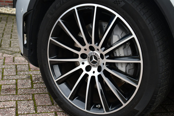 Mercedes-Benz GLC 200 4matic AMG line Trekhaak Night 20inch