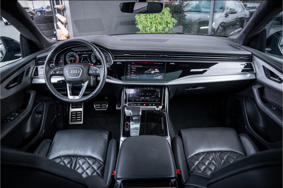 Audi Q8 60 TFSI e quattro Competition - Panorama | RS Seats | Luchtvering | Elek. Trekhaak | 360 Camera