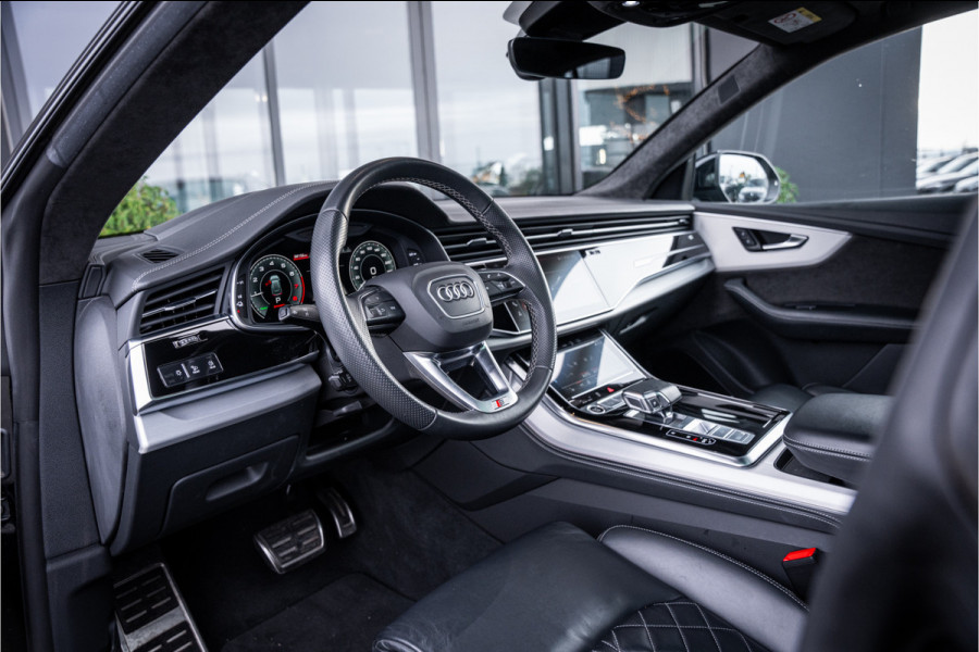Audi Q8 60 TFSI e quattro Competition - Panorama | RS Seats | Luchtvering | Elek. Trekhaak | 360 Camera