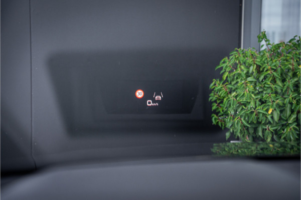 Audi Q8 60 TFSI e quattro Competition - Panorama | RS Seats | Luchtvering | Elek. Trekhaak | 360 Camera