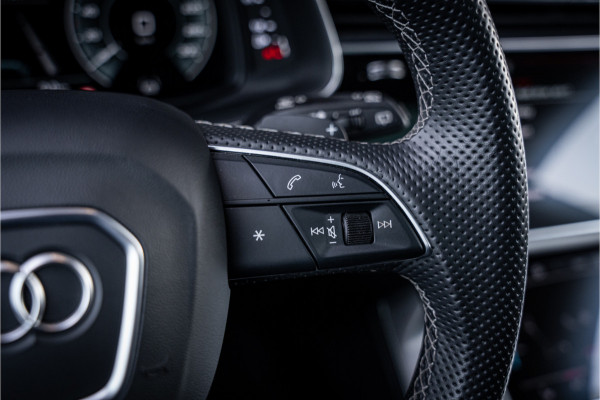 Audi Q8 60 TFSI e quattro Competition - Panorama | RS Seats | Luchtvering | Elek. Trekhaak | 360 Camera