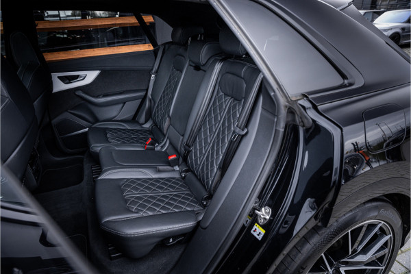Audi Q8 60 TFSI e quattro Competition - Panorama | RS Seats | Luchtvering | Elek. Trekhaak | 360 Camera