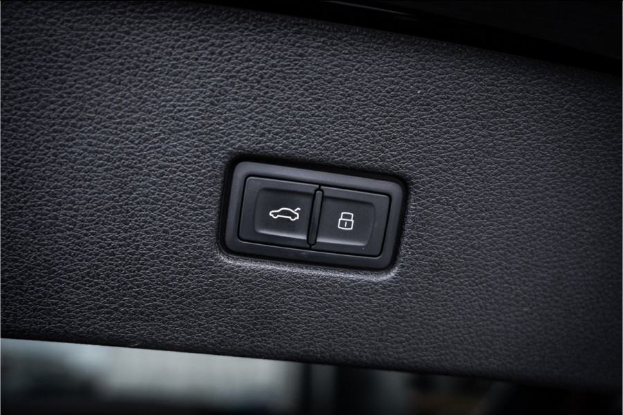 Audi Q8 60 TFSI e quattro Competition - Panorama | RS Seats | Luchtvering | Elek. Trekhaak | 360 Camera