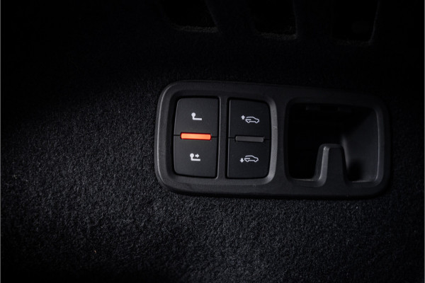 Audi Q8 60 TFSI e quattro Competition - Panorama | RS Seats | Luchtvering | Elek. Trekhaak | 360 Camera