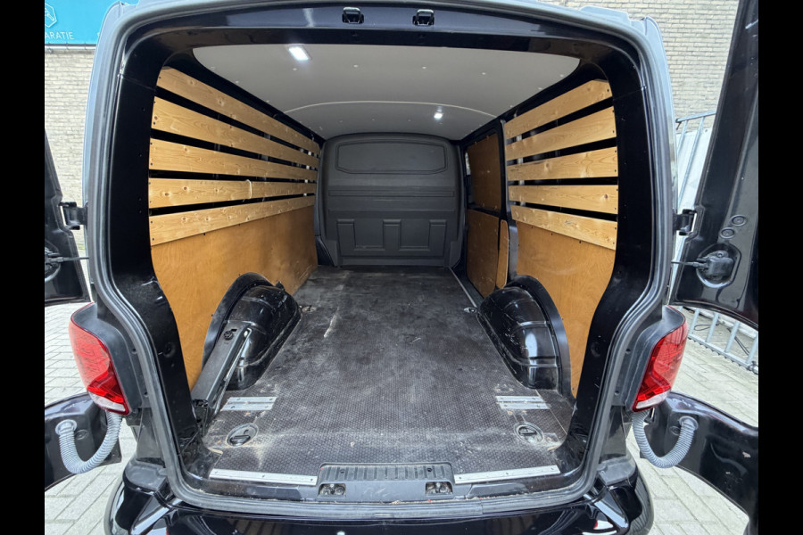 Volkswagen Transporter 2.0 TDI 150PK Euro 6 L1H1 28 CarPlay/cruise control/navigatie systeem