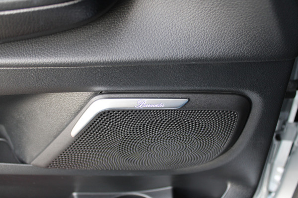 Mercedes-Benz Eqv 300 L2 / AMG / New Model / bj2025 / 7-Persoons / Panorama / Led / Electr Stoelen / Vol Opties / NIEUW!!