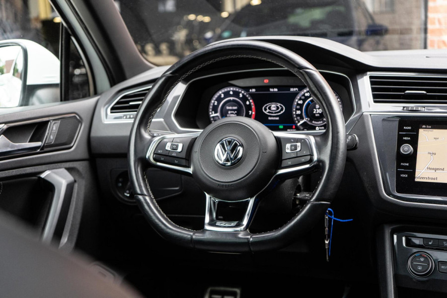 Volkswagen Tiguan 2.0 TSI 4Motion R-Line Pano / ACC / DAB