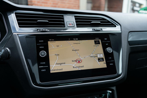 Volkswagen Tiguan 2.0 TSI 4Motion R-Line Pano / ACC / DAB