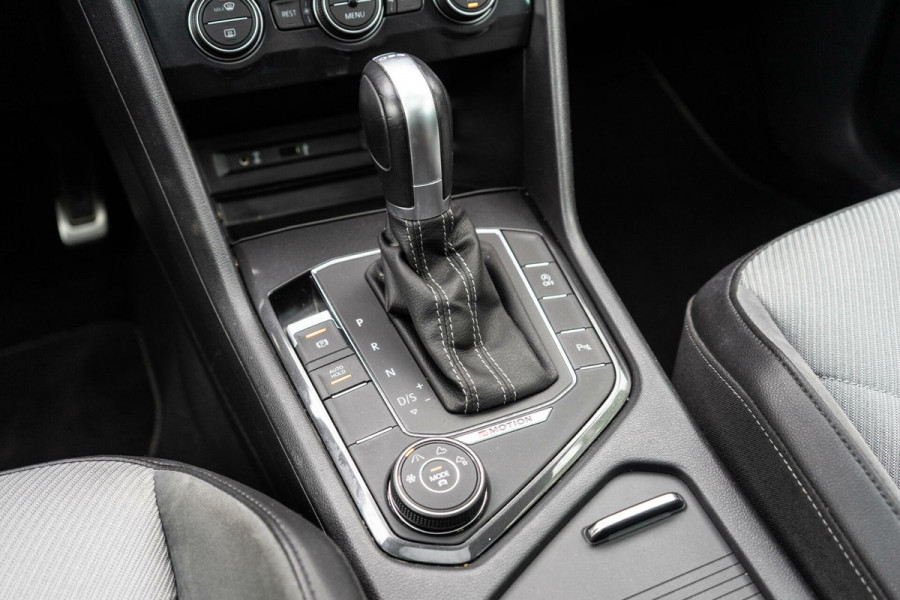 Volkswagen Tiguan 2.0 TSI 4Motion R-Line Pano / ACC / DAB
