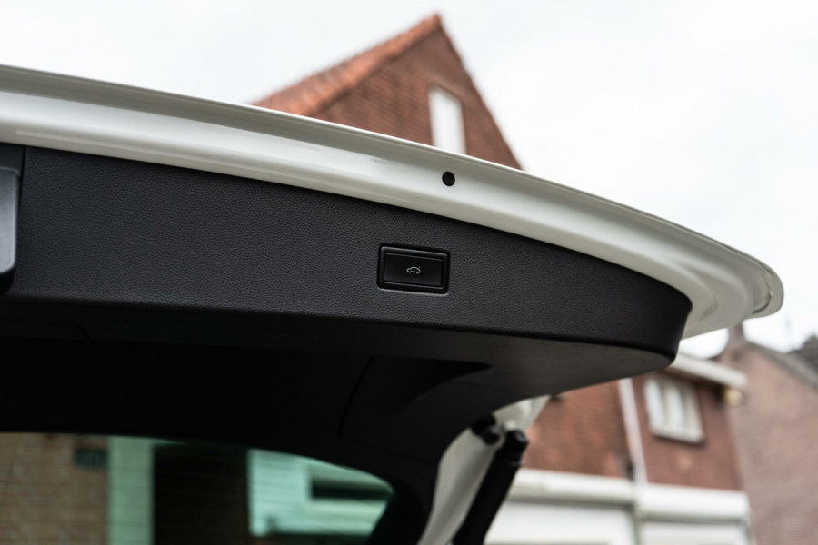 Volkswagen Tiguan 2.0 TSI 4Motion R-Line Pano / ACC / DAB