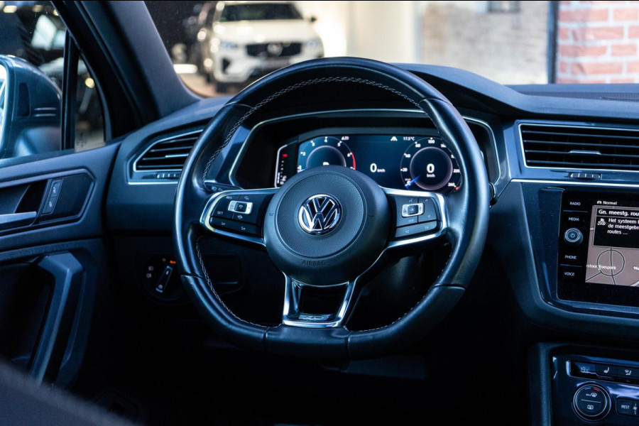 Volkswagen Tiguan 2.0 TSI 4Motion R-Line Pano / Camera / Trekhaak