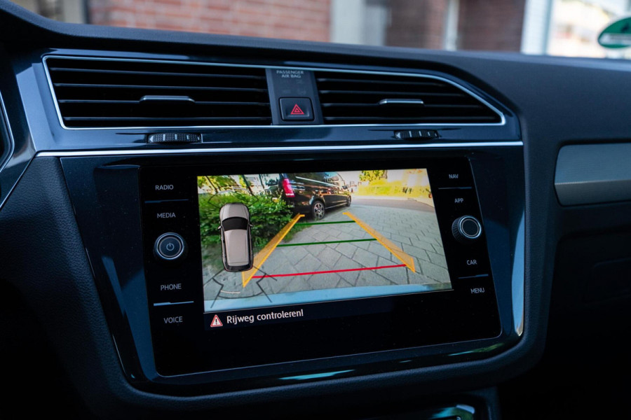Volkswagen Tiguan 2.0 TSI 4Motion R-Line Pano / Camera / Trekhaak