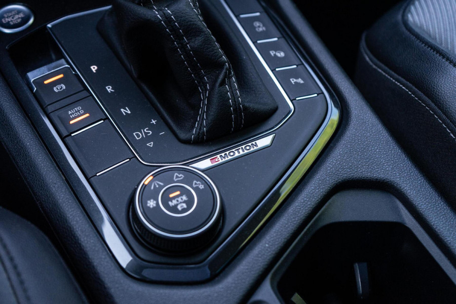 Volkswagen Tiguan 2.0 TSI 4Motion R-Line Pano / Camera / Trekhaak