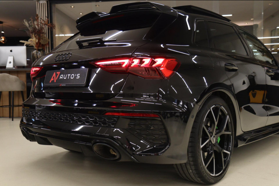Audi RS 3 SPORTBACK 2.5 TFSI quattro HULK PANO/KERAMISCH/B&O/HUD/CARBONSPOILER/VOL