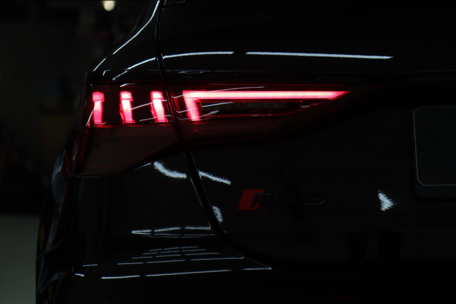 Audi RS 3 SPORTBACK 2.5 TFSI quattro HULK PANO/KERAMISCH/B&O/HUD/CARBONSPOILER/VOL