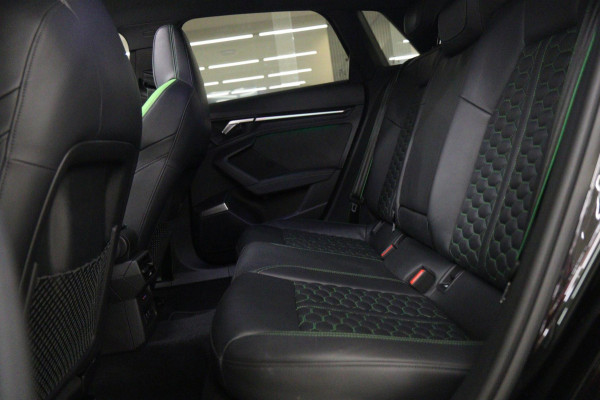 Audi RS 3 SPORTBACK 2.5 TFSI quattro HULK PANO/KERAMISCH/B&O/HUD/CARBONSPOILER/VOL