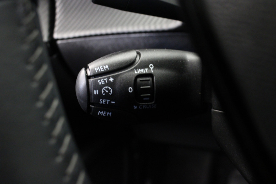 Peugeot 2008 1.2 PureTech Active Pack