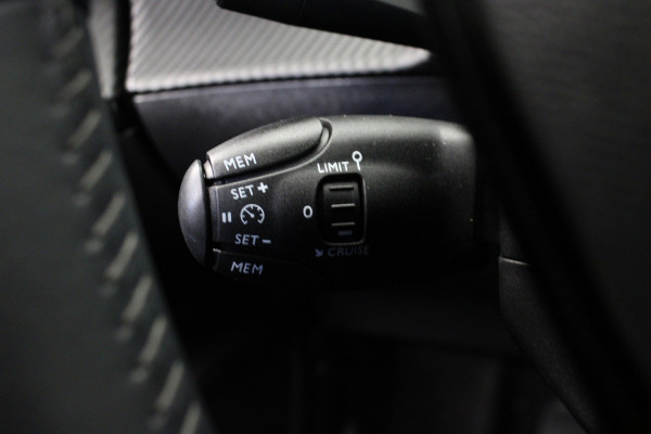 Peugeot 2008 1.2 PureTech Active Pack